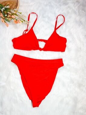 Dippin Daisys Bikini Set medium top large bottom